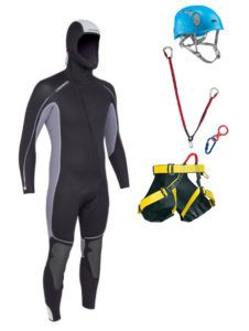 matériel canyoning : combinaison, casque, harnais
