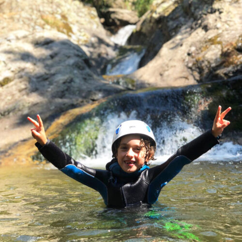 Enfant en canyoning