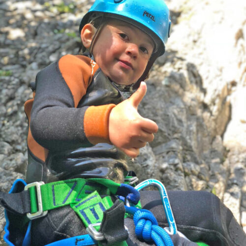 Enfant 6 ans en canyoning